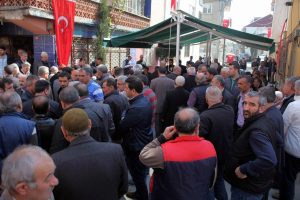 Bursa'da şehit evine taziye &ccedil;adırı