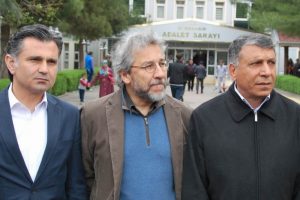 D&uuml;ndar: AYM kararı ve yasalar bizi beraate g&ouml;t&uuml;recek