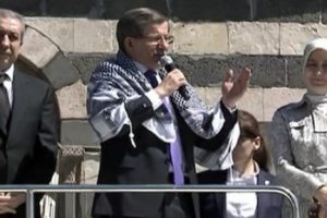 Davutoğlu: Bilin ki Diyarbekirli Ahmet burada...