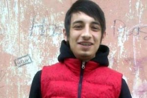 Kendini vurduğu sanılan genci arkadaşının kazayla &ouml;ld&uuml;rd&uuml;ğ&uuml; ortaya &ccedil;ıktı