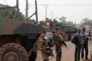 Barış G&uuml;c&uuml; askerlerine taciz su&ccedil;laması