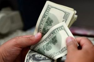 Dolar 2,83'&uuml; aştı