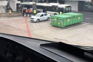 Br&uuml;ksel'deki bombalı saldırılar esnasında tweet atan THY pilotuna ceza