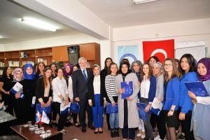 Bursa Yenişehir İbrahim Orhan MYO'da başarılı &ouml;ğrencilere &ouml;d&uuml;l