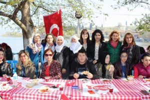 Bursa'da kadınlardan &ouml;rnek davranış