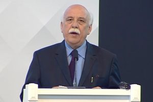 Bakan Avcı: '&Ouml;ğretmen akademisi' projemiz var
