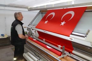 Bursa'dan CHP'ye 2 milyonluk bayrak şoku