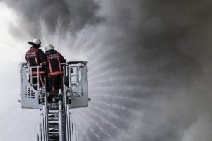 Yangında facia atlatıldı