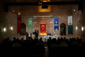 'D&uuml;nya Şairleri' Bursa'da bir araya geldi