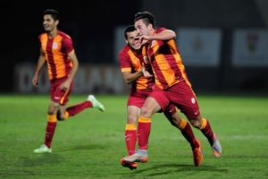 Galatasaray'ın gen&ccedil; yıldızı Muhammet Yeşilyurt: "İdollerim Drogba ve Ibra"
