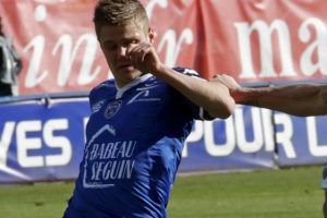 Troyes k&uuml;me d&uuml;şt&uuml;