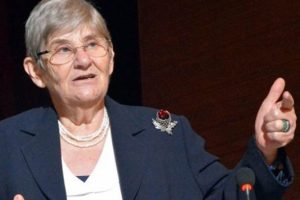 Karatay: Uzun s&uuml;re spor yapmak tehlikeli