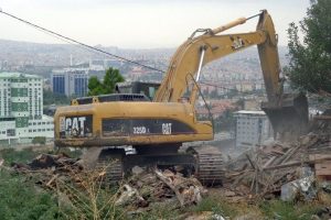 Kentsel d&ouml;n&uuml;ş&uuml;m i&ccedil;in 5 bin yıkım
