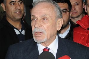 &Ouml;zyal&ccedil;ın: "Futbolcuları ben mi sakatladım?"
