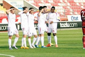 Samsunspor işini ilk yarıda bitirdi