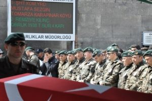 Kayseri şehit komiser yardımcısını 5 bin kişi uğurladı