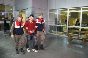 24 yaşındaki gen&ccedil;, babasına kurşun yağdırdı