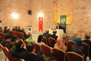 &Uuml;nl&uuml; y&ouml;netmen Bursa'da T&uuml;rk sinemasını değerlendirdi