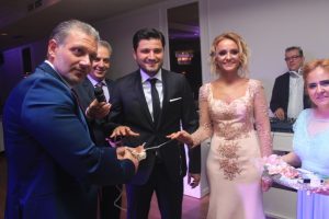 Derya Tezyaparlar ile Orkun Yılmaz nişanlandı...