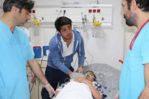 Anneanne &ouml;ld&uuml;, torunu yoğun bakımda