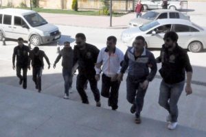 Uşak'ta uyuşturucu operasyonunda 4 yabancıya g&ouml;zaltı