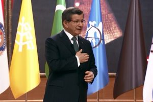 Davutoğlu'ndan ailelere 'polis' uyarısı
