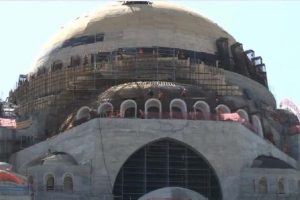 İstanbul &Ccedil;amlıca Camii'nde eylem