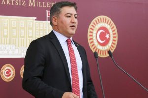 CHP'li Murat Demir: T&uuml;rkiye maalesef bir m&uuml;lteci kampına d&ouml;n&uuml;şt&uuml;r&uuml;lm&uuml;şt&uuml;r