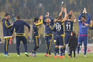 Fenerbah&ccedil;e'de Osmanlı beraberliği şok etkisi yarattı