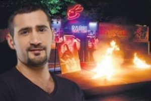 &Uuml;mit Karan'ın gece kul&uuml;b&uuml;n&uuml; yaktılar...