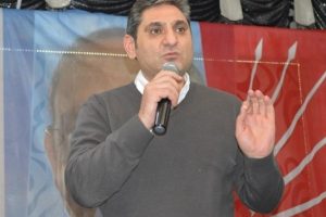 CHP'li Erdoğdu'dan CHP'li Hazinedar'a: Bı&ccedil;ak kemiğe dayandı