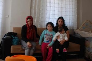 Kayıp uzman &ccedil;avuşun eşi Bakan Ala'dan a&ccedil;ıklama istedi
