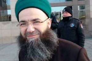 'C&uuml;bbeli Ahmet' hakkında 'dini değerleri aşağılama' su&ccedil;lamasıyla dava a&ccedil;ıldı