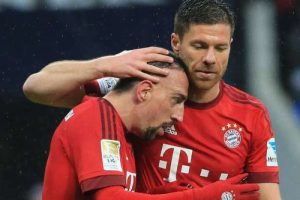 Ribery ve Xabi Alonso Benfica'yı g&ouml;z&uuml;ne kestirdi