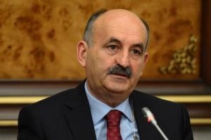 M&uuml;ezzinoğlu'ndan zayıflama hapı uyarısı