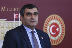 CHP'li Şeker: Dolandırıcılara g&uuml;n doğdu milletin kimliği pazara d&uuml;şt&uuml;