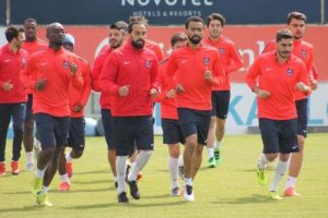 Trabzonspor'da Cardozo grip oldu