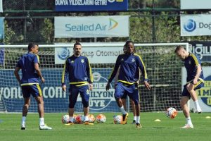 Fenerbah&ccedil;e'de Torku Konyaspor &ccedil;alışmaları başladı