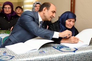 Bursa'da okuma yazma kursunda ilk ders Edebali'den