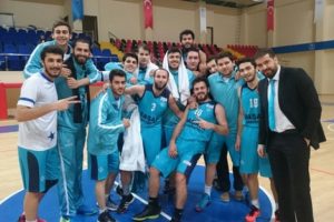 Başarı &Uuml;niversitesi Basketbol takımı 1. Lig'e y&uuml;kselmeyi garantiledi