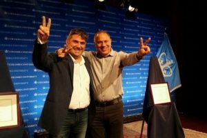 YouTube'u a&ccedil;tıran iki akademisyene Global İfade &Ouml;zg&uuml;rl&uuml;ğ&uuml; &ouml;d&uuml;l&uuml;!
