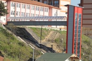 Tepedeki mahalle i&ccedil;in asans&ouml;r