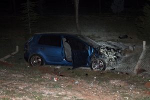 Otomobilin &ccedil;arptığı motosiklet s&uuml;r&uuml;c&uuml;s&uuml; &ouml;ld&uuml;