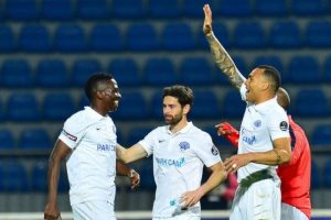 Beşiktaş galibiyeti Kasımpaşa'ya ila&ccedil; oldu