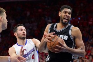 Tim Duncan'a b&uuml;y&uuml;k onur
