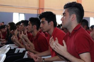 Şehit polis &Ouml;mer G&uuml;ney, eğitim g&ouml;rd&uuml;ğ&uuml; lisede anıldı