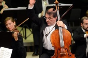 Şef Alexander Rudin iki oğluyla Bursa'da sahneye &ccedil;ıkacak