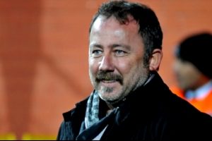 Eski futbolcular Suriye sınırında g&ouml;steri ma&ccedil;ı yapacak