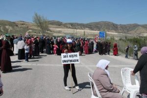 Amasya'da madencilerin a&ccedil;lık grevi ikinci g&uuml;n&uuml;nde