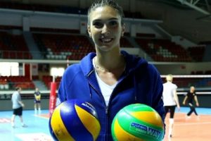 Naz Aydemir &uuml;st &uuml;ste 8. kez D&ouml;rtl&uuml; Finalde